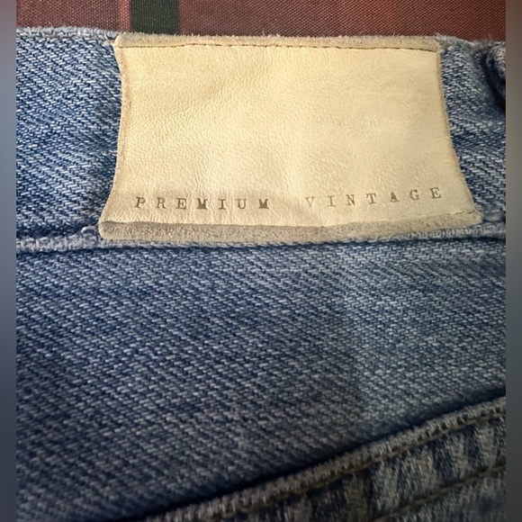 Citizens of Humanity Cora Crop Relaxed Undone Hem
Premium Button Fly Jeans Sz 27 - Picture 4 of 13